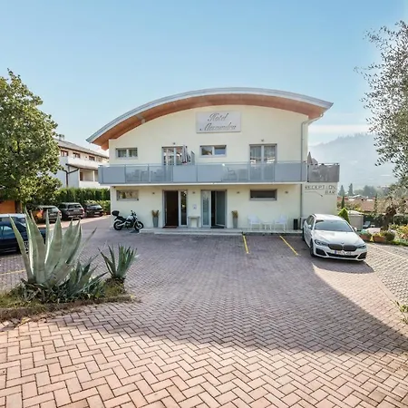 Alessandra Hotel