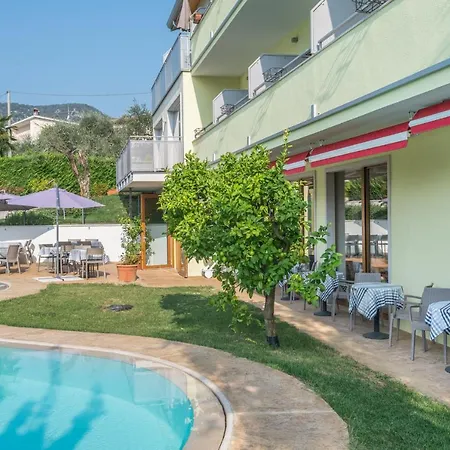 Alessandra Hotel