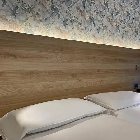 Alessandra Hotel