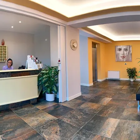 Alessandra Hotel 2*